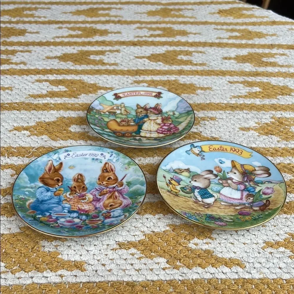Avon Easter Collectible Plates Set 1991 1992 1993 Bunny Porcelain 22K Gold Trim